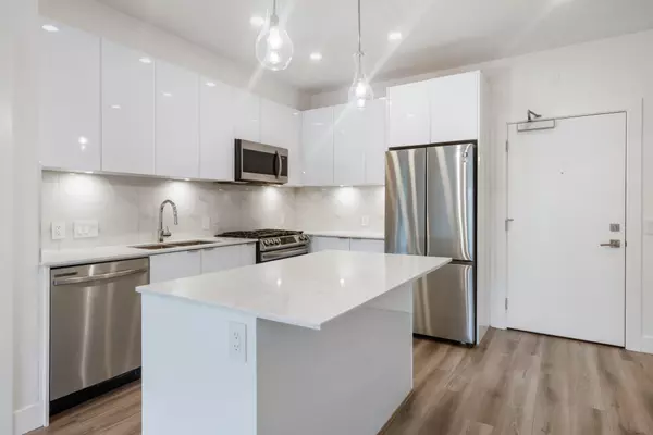 Langley, BC V2Y 2B7,8447 202 ST #B310
