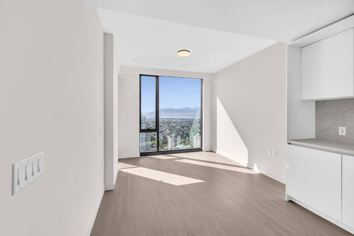 5987 Wilson AVE #3305 Burnaby, BC V5H 0L7
