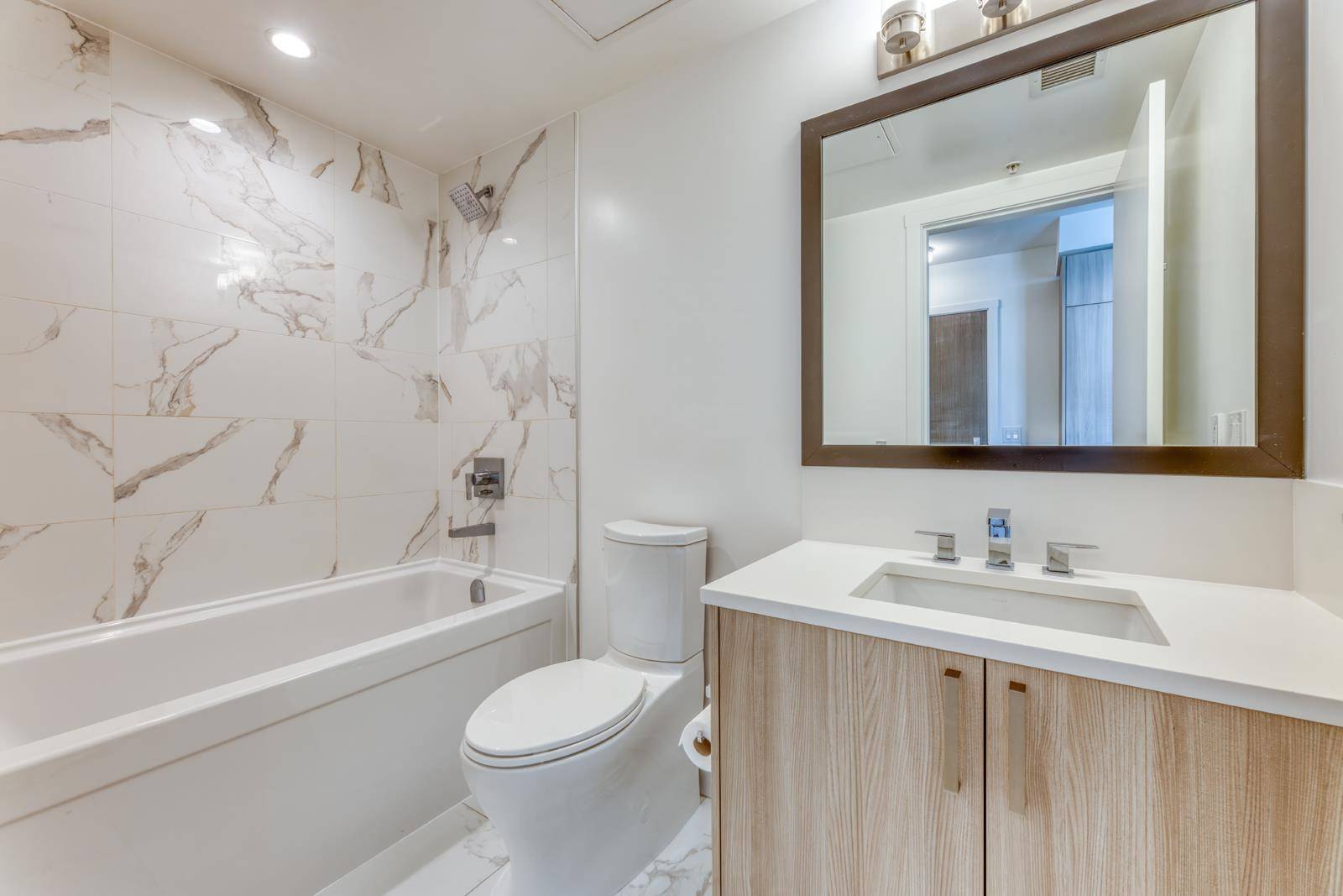 13350 Central AVE #910 Surrey, BC V3T 0S1