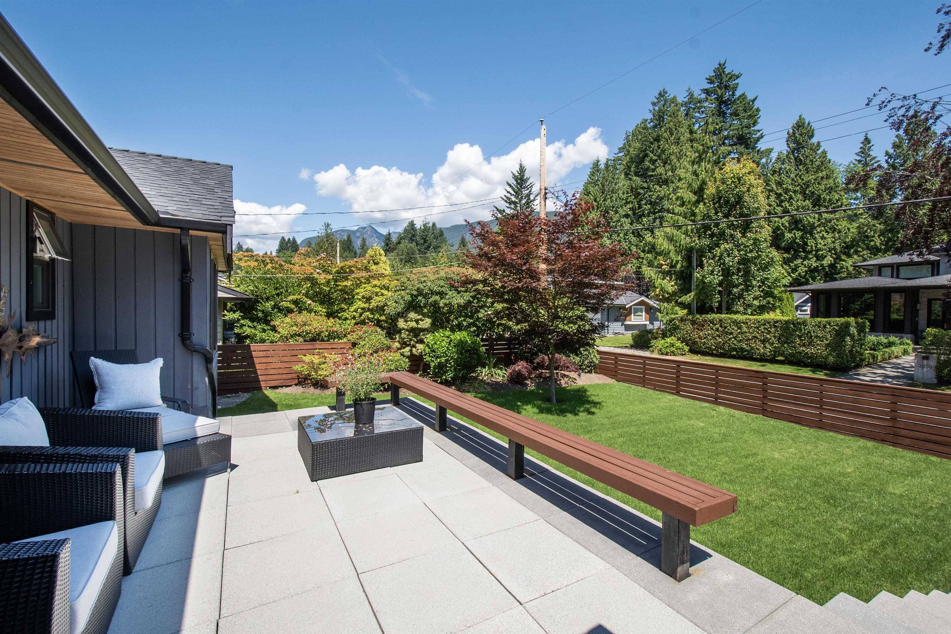 North Vancouver, BC V7R 4B7,3855 Hillcrest AVE