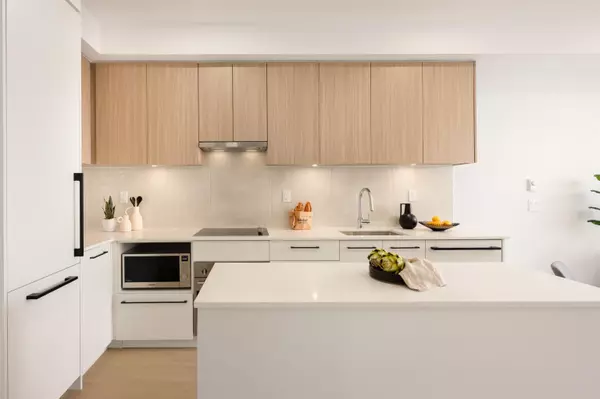 Langley, BC V3A 2G1,5398 207 ST #511