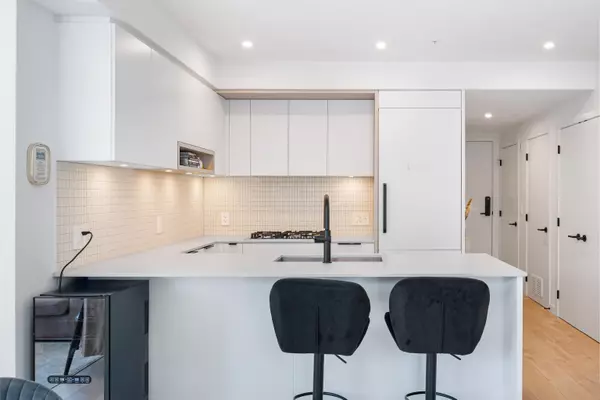 Vancouver, BC V5T 0K7,2520 Guelph ST #221