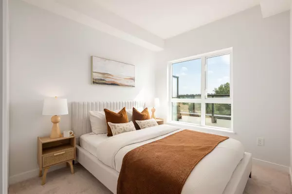 Langley, BC V3A 2G1,5398 207 ST #305