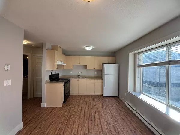 6763 192 St, Surrey, BC V4N 6A3