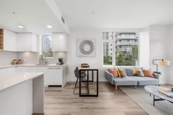 Burnaby, BC V5C 5T3,4433 Alaska ST #401