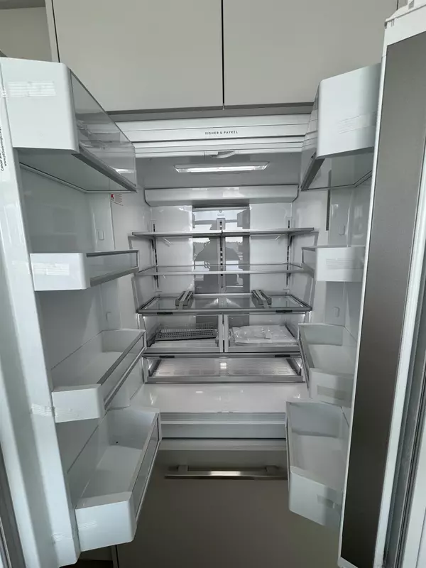 New Westminster, BC V3M 0N5,823 Carnarvon Street #2804