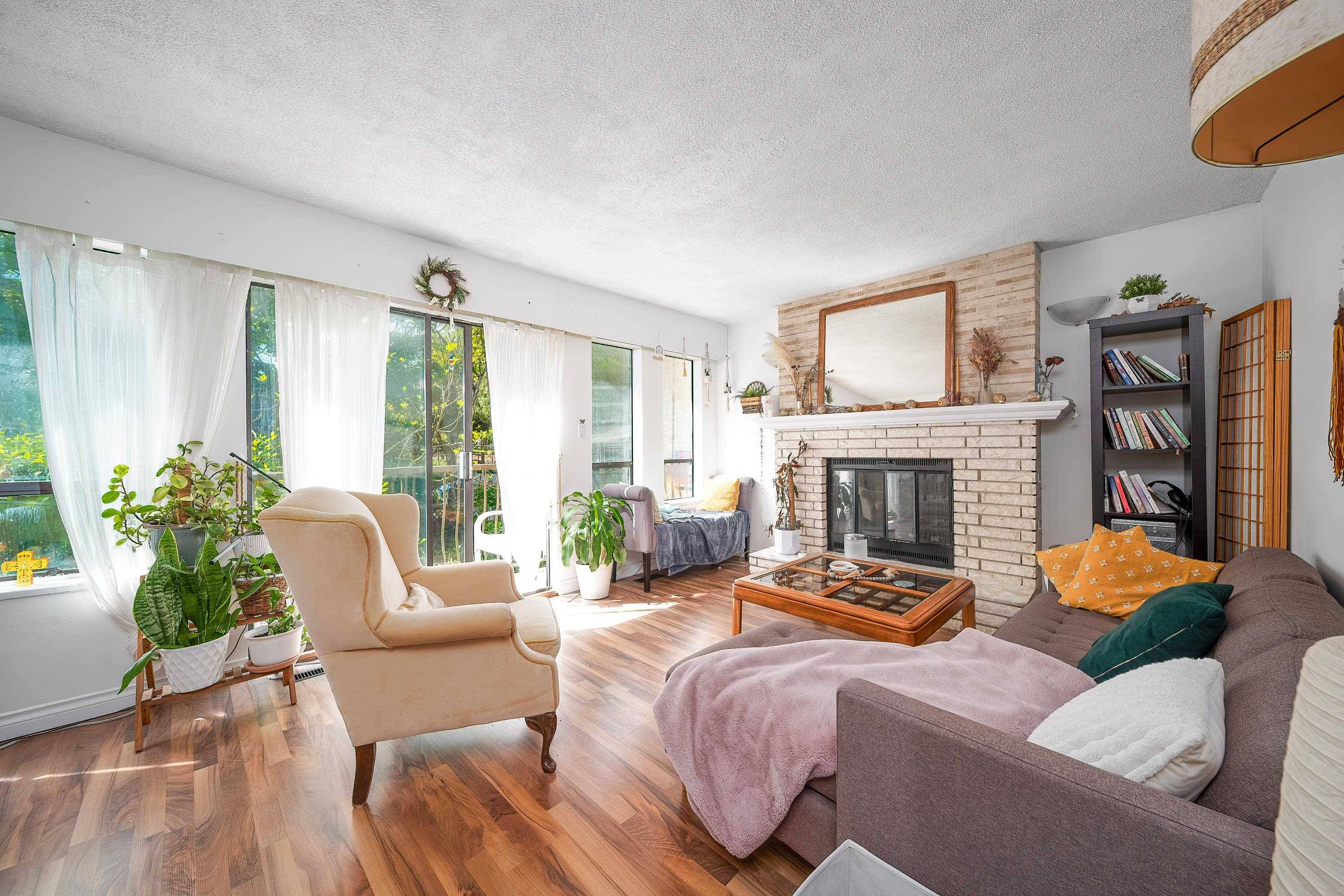 2275 Pandora ST, Vancouver, BC V5L 1N6