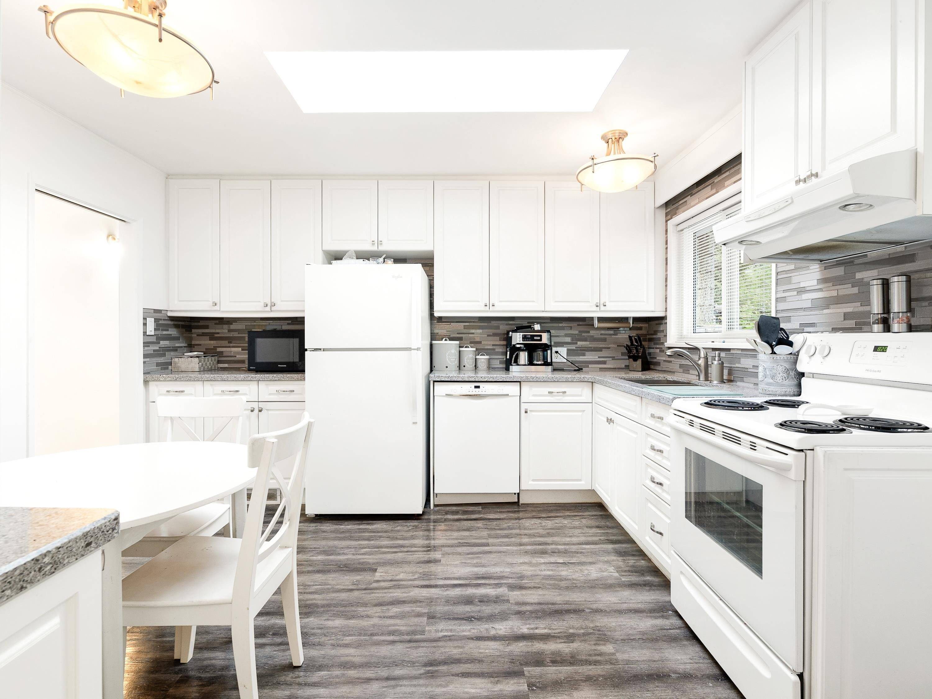 1350 Berkley RD North Vancouver, BC V7H 1Y7