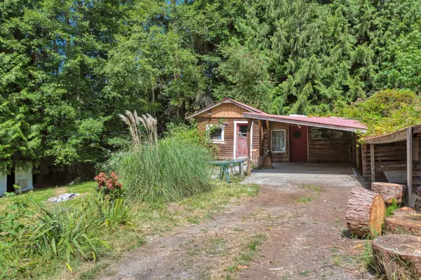 Halfmoon Bay, BC V7Z 1E2,8200 Redrooffs RD