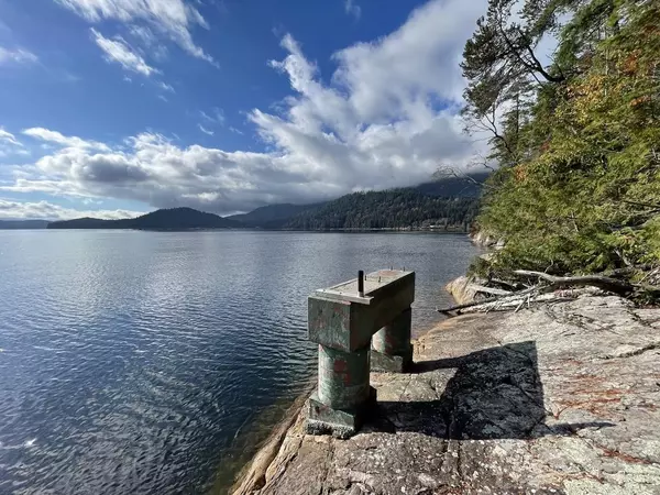 165 Witherby RD Gibsons, BC V0N 1V6