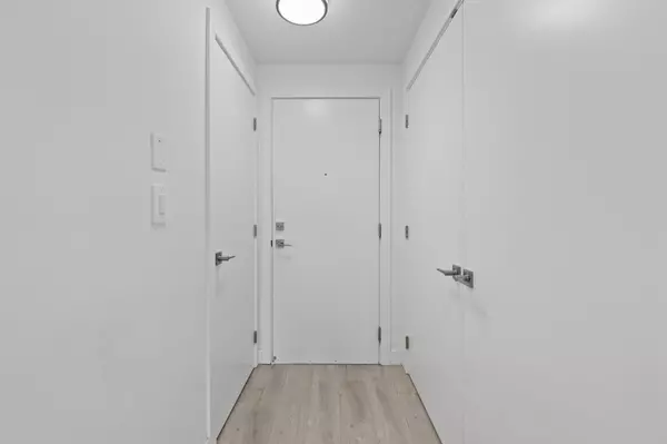 Surrey, BC V3T 0T3,10616 132 ST #414