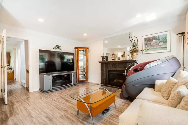 Vancouver, BC V6P 4T4,7938 Cartier ST