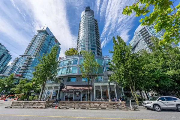 201 1520 Coal Harbour Quay, Vancouver, BC V6G 3G1
