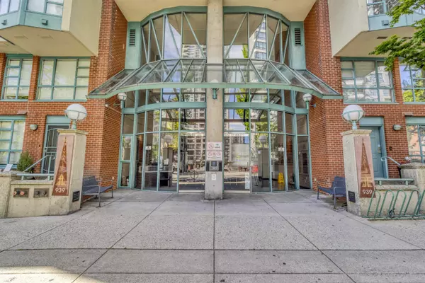 Vancouver, BC V6B 2W6,939 Homer ST #710