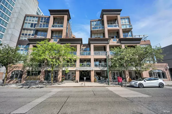 1529 W 6th AVE #404, Vancouver, BC V6J 1R1