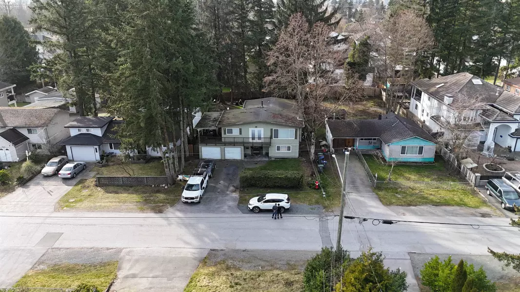10677 142 ST, Surrey, BC V3T 4S6