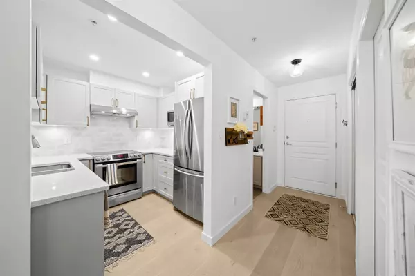 3333 W 4th AVE #202, Vancouver, BC V6R 4R9