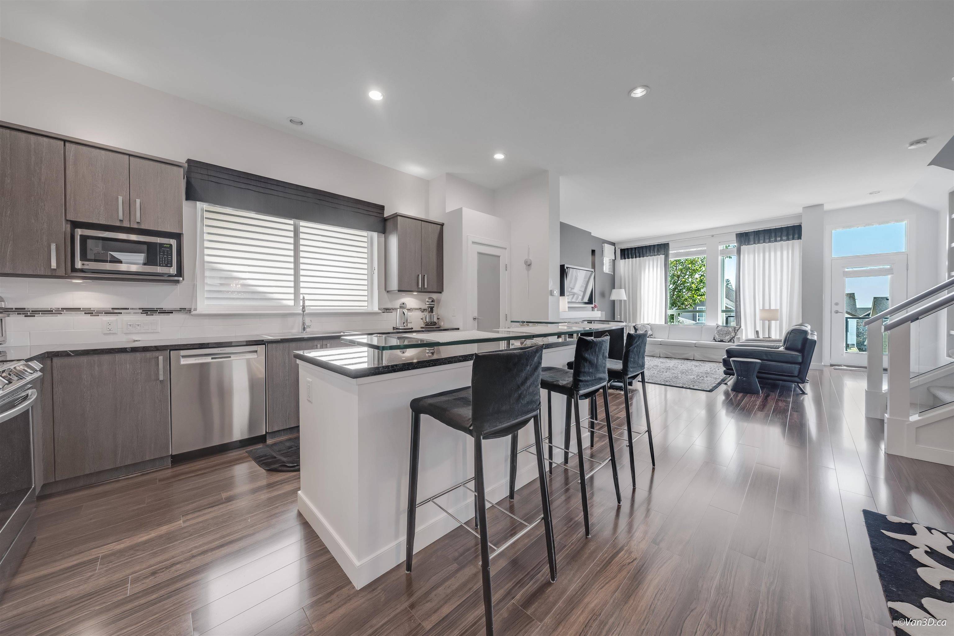 Coquitlam, BC V3E 0B3,3370 Highland DR