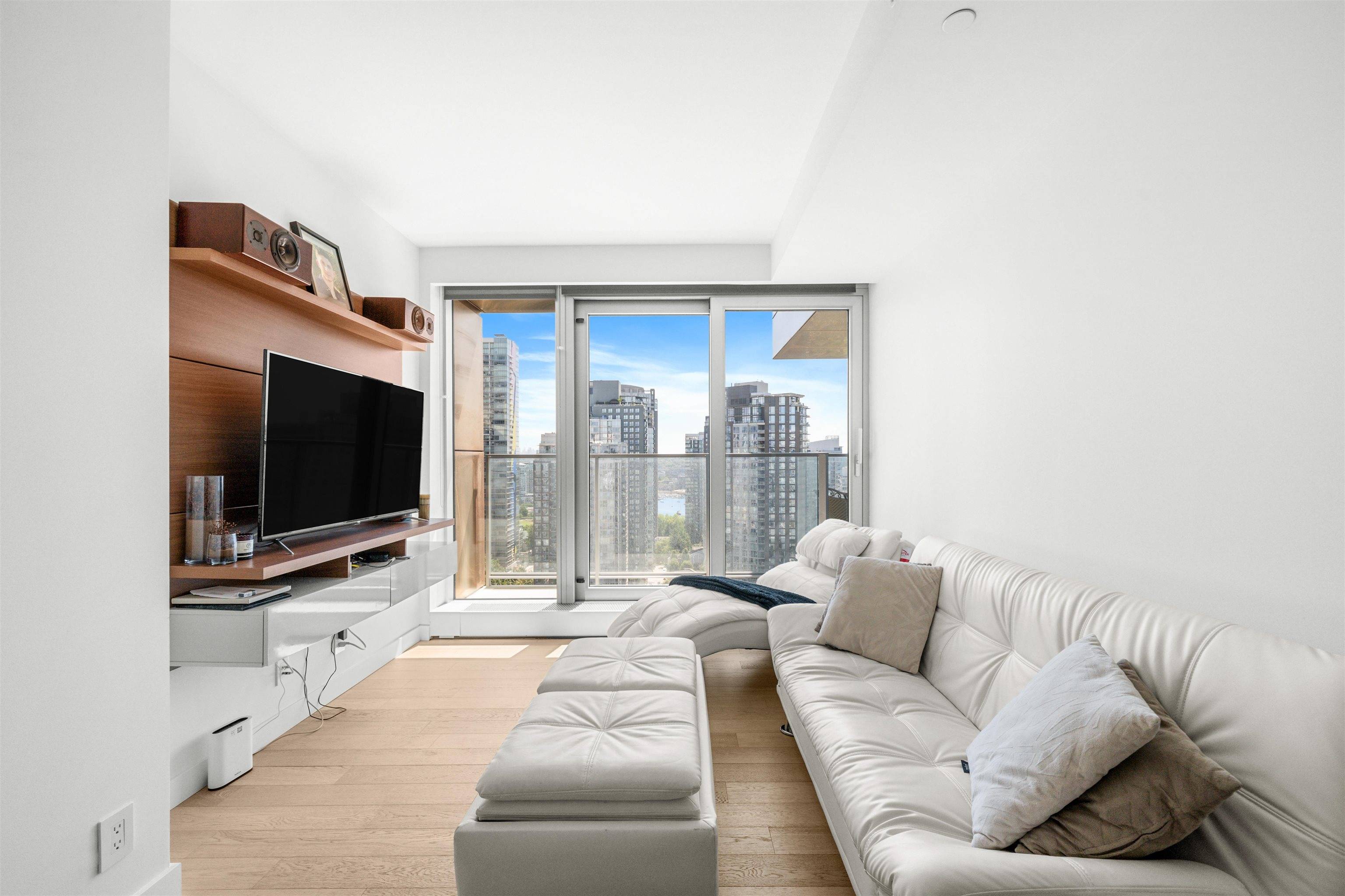 Vancouver, BC V6Z 0G5,1480 Howe ST #2609