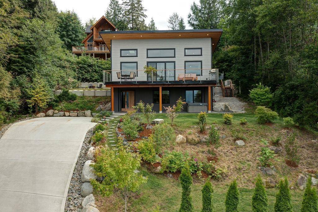 5933 Sandy Hook RD, Sechelt, BC V7Z 0P4