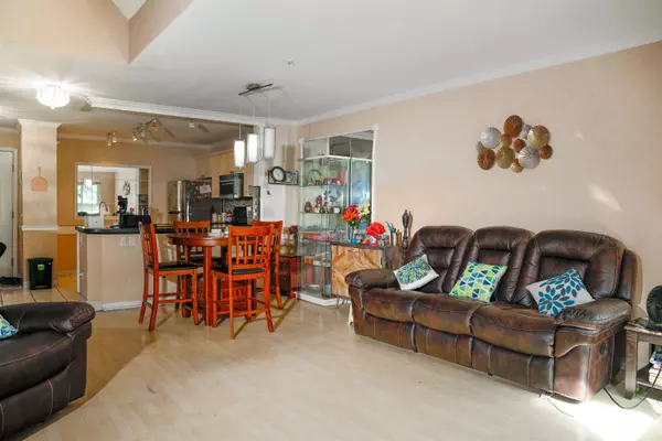 Surrey, BC V3W 0W8,7435 121a ST #410