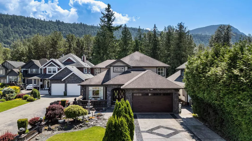 44414 Mclaren DR, Chilliwack, BC V2R 0A3