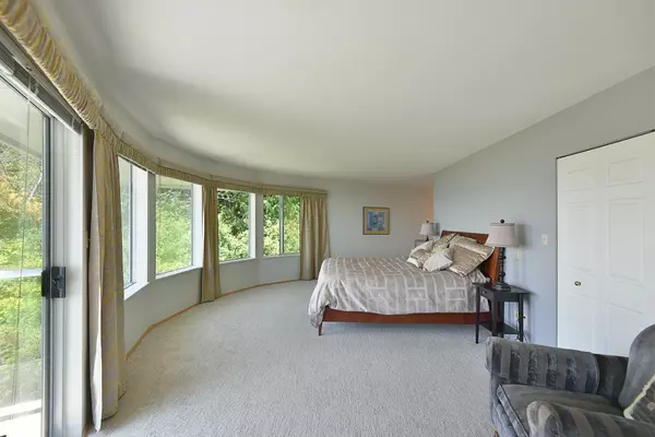 2757 Lower RD Roberts Creek, BC V0N 2W4