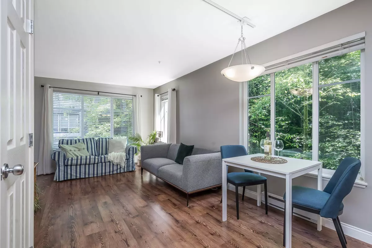 Langley, BC V3A 1G2,5454 198 ST #107