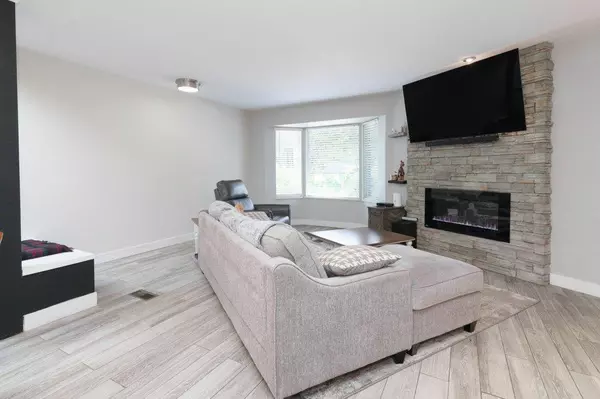 Maple Ridge, BC V2X 4W8,12060 208 ST