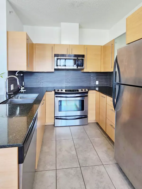 Surrey, BC V3T 0C9,13399 104 AVE #506