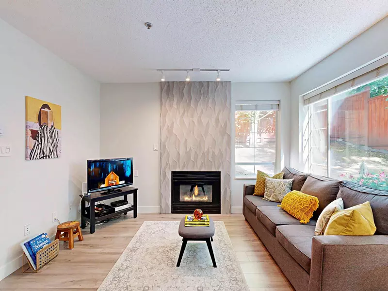 1433 E 1st AVE #105, Vancouver, BC V5N 1A4