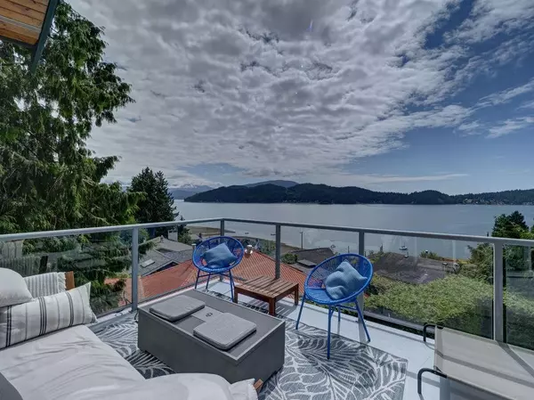 Gibsons, BC V0N 1V1,481 Central AVE