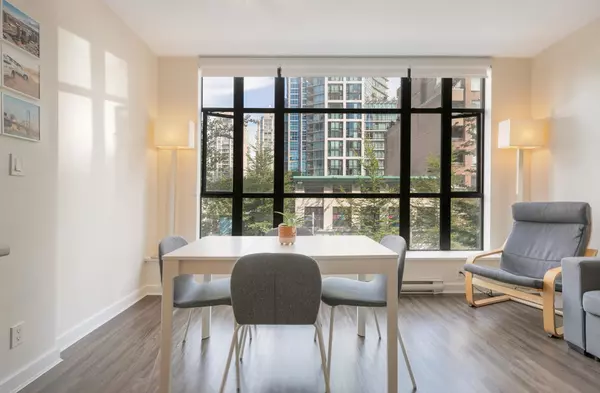 Vancouver, BC V6Z 1M5,1249 Granville ST #307