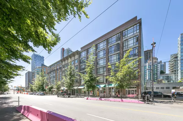 Vancouver, BC V6Z 1M5,1249 Granville ST #307