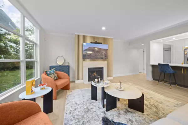 North Vancouver, BC V7R 4W7,3399 Capilano CRES #103