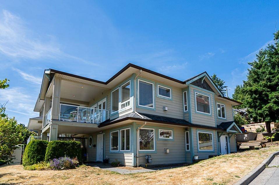15645 Pacific AVE, White Rock, BC V4B 1S1