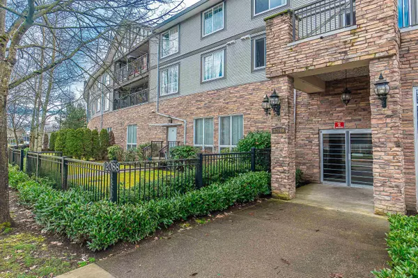 Surrey, BC V3W 1Y4,12088 75a AVE #312