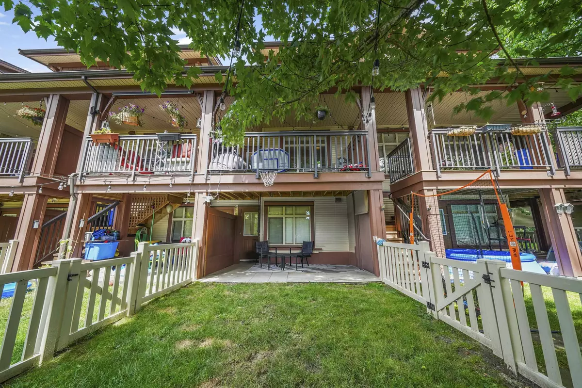 Surrey, BC V4N 5X5,19478 65 AVE #15