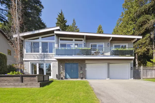 4445 Stone CT, West Vancouver, BC V7W 2V4