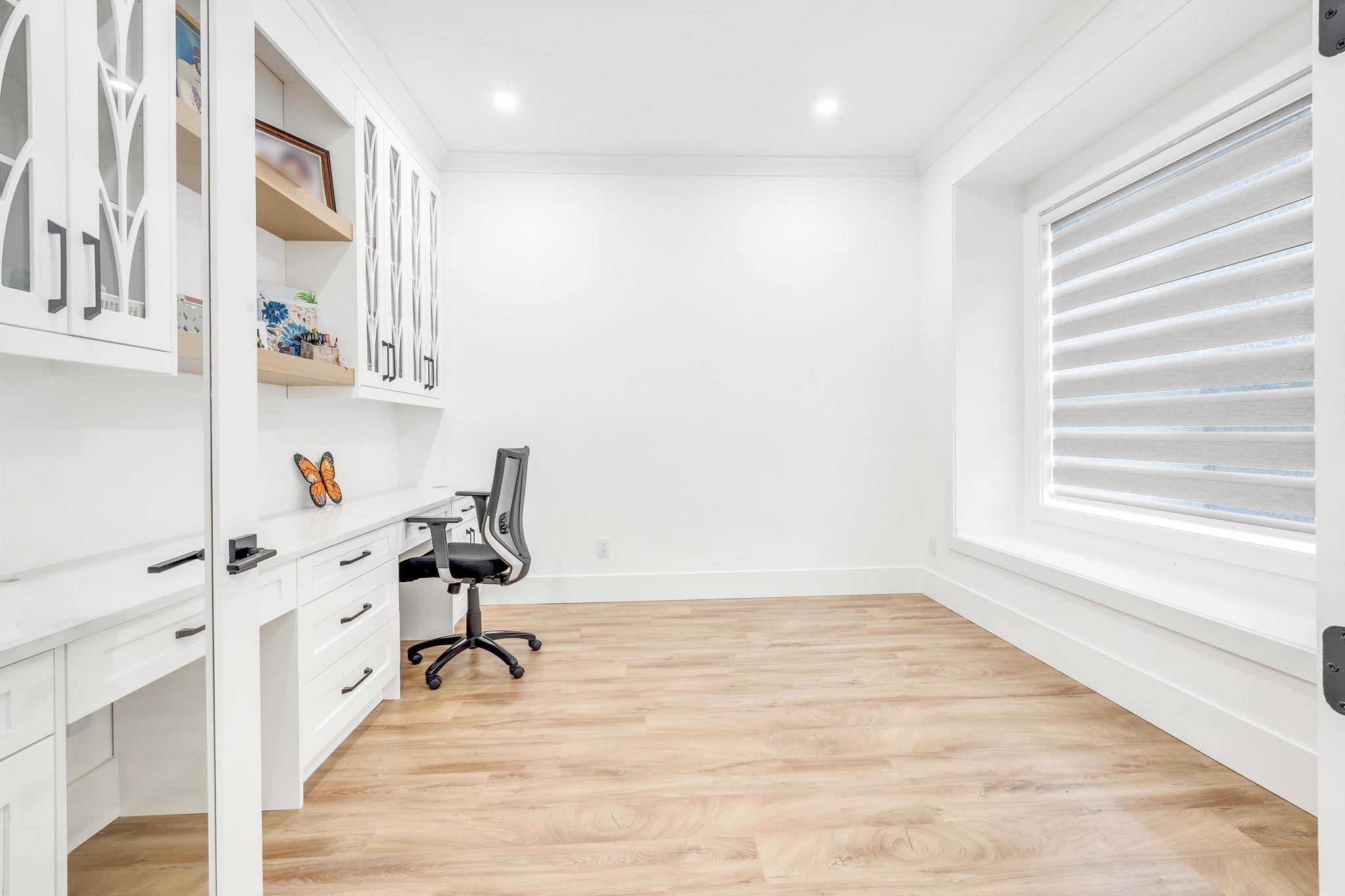 Surrey, BC V3V 7G5,8958 139a ST