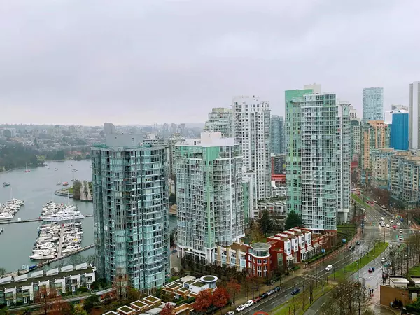 Vancouver, BC V6Z 0E7,89 Nelson ST #2620