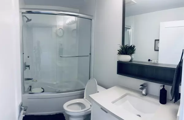 Surrey, BC V3S 0B6,14438 72 AVE #B403