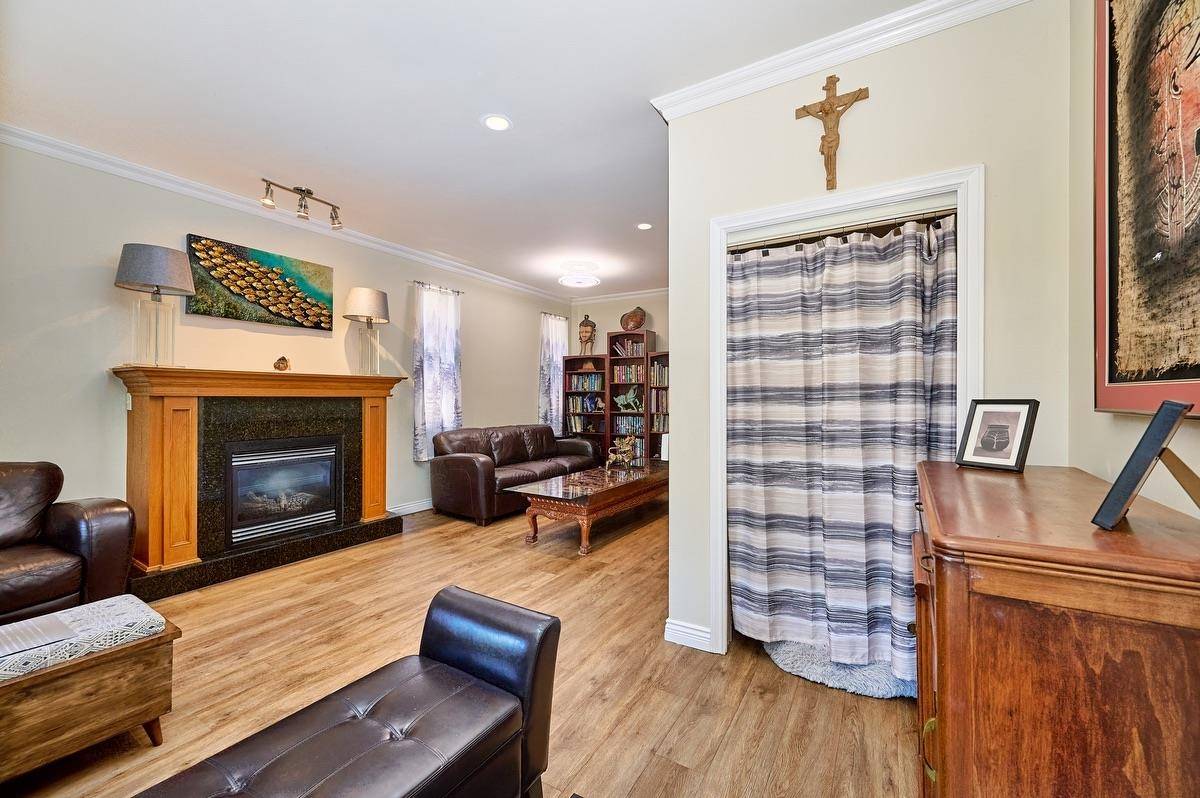 North Vancouver, BC V7M 1M4,562 W Keith RD