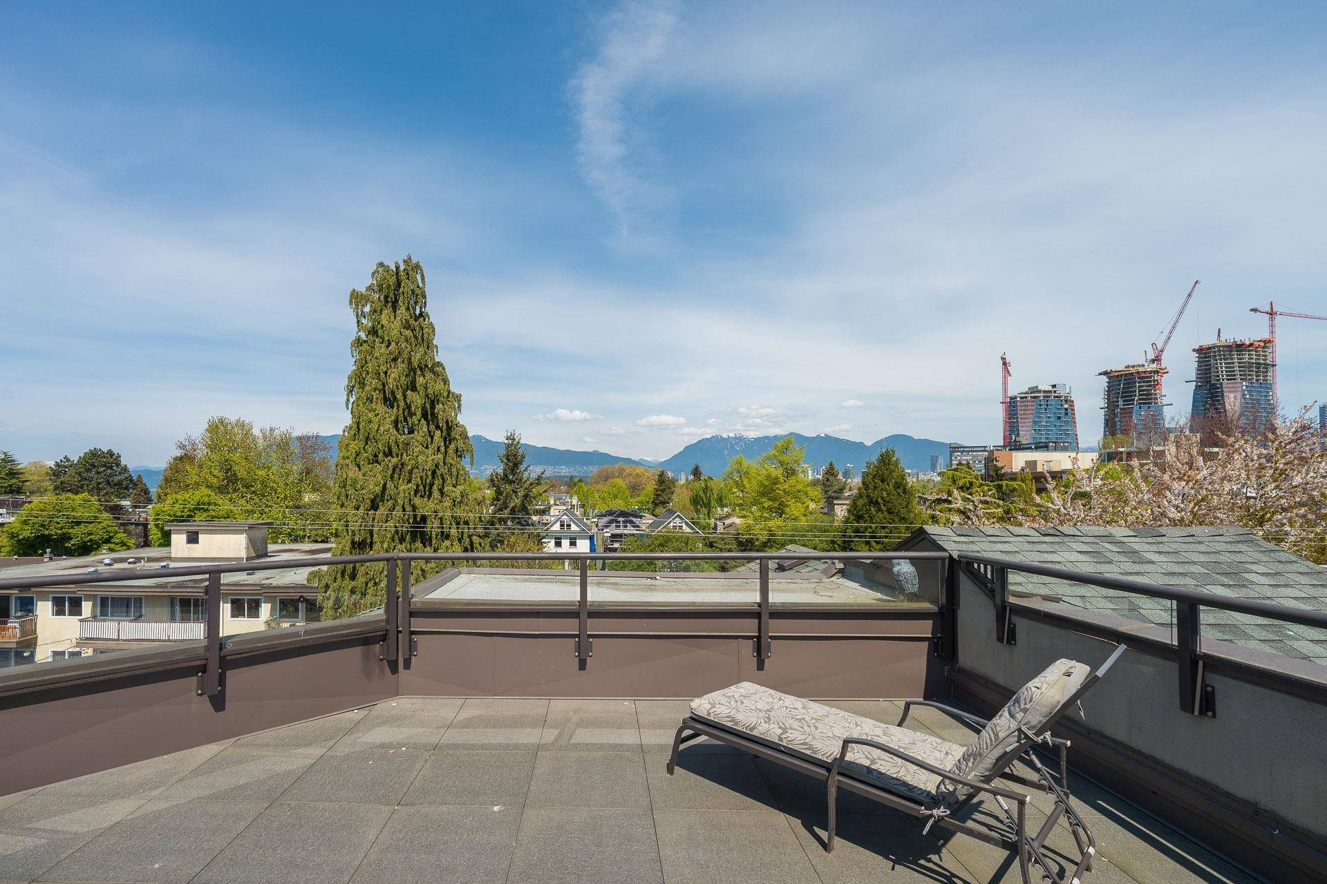 1959 W 2nd AVE #101, Vancouver, BC V6J 1J2
