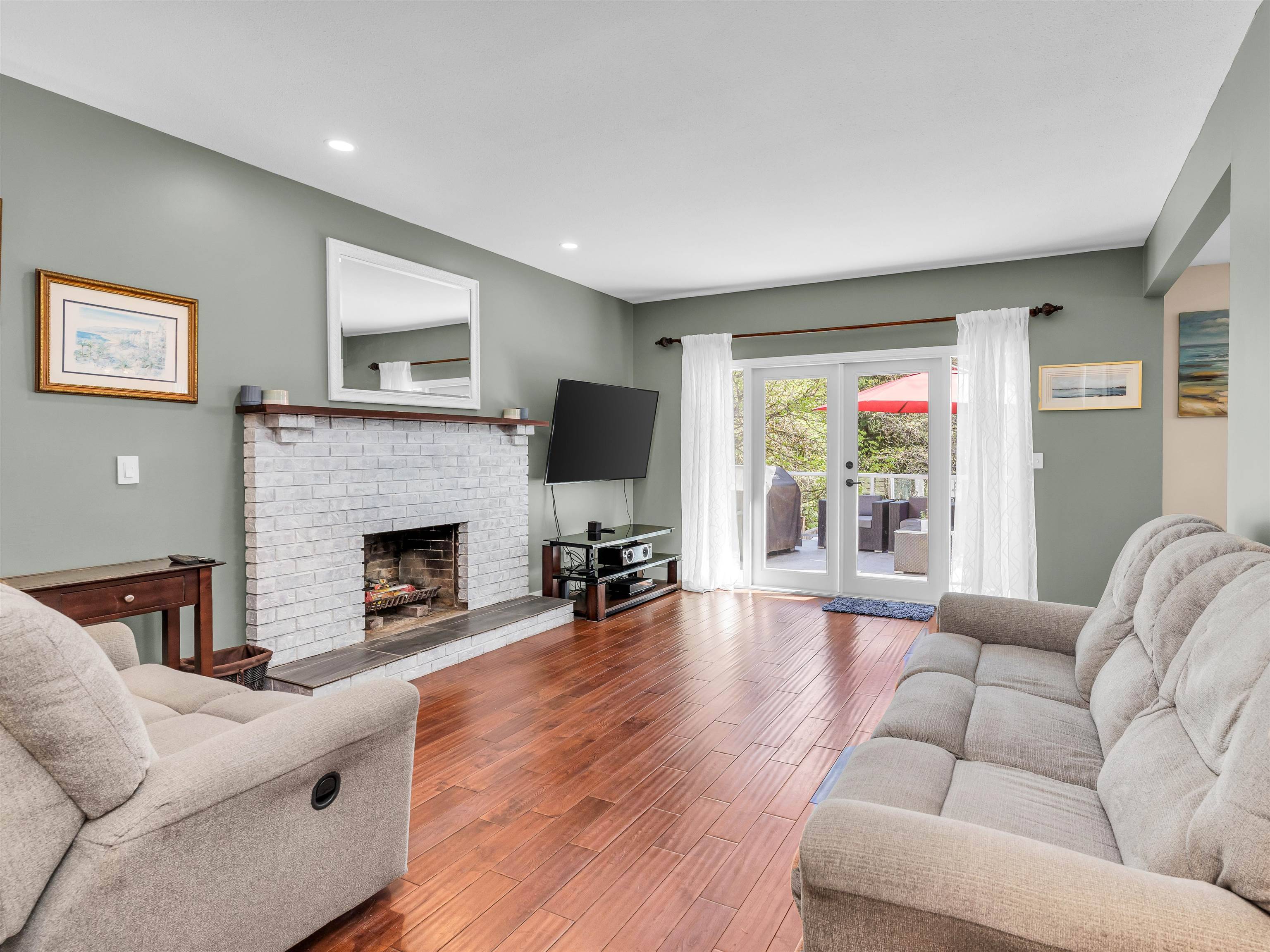 North Vancouver, BC V7K 2V1,3970 Phyllis RD