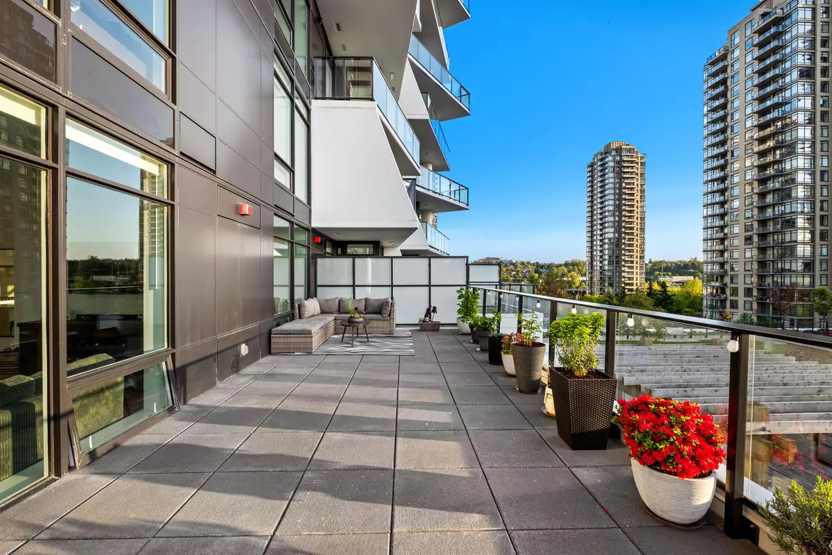 Burnaby, BC V5C 0N4,2181 Madison AVE #504
