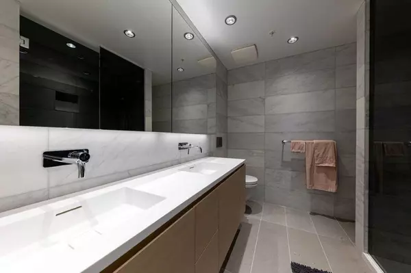 1289 Hornby ST #370X Vancouver, BC V6Z 0G7