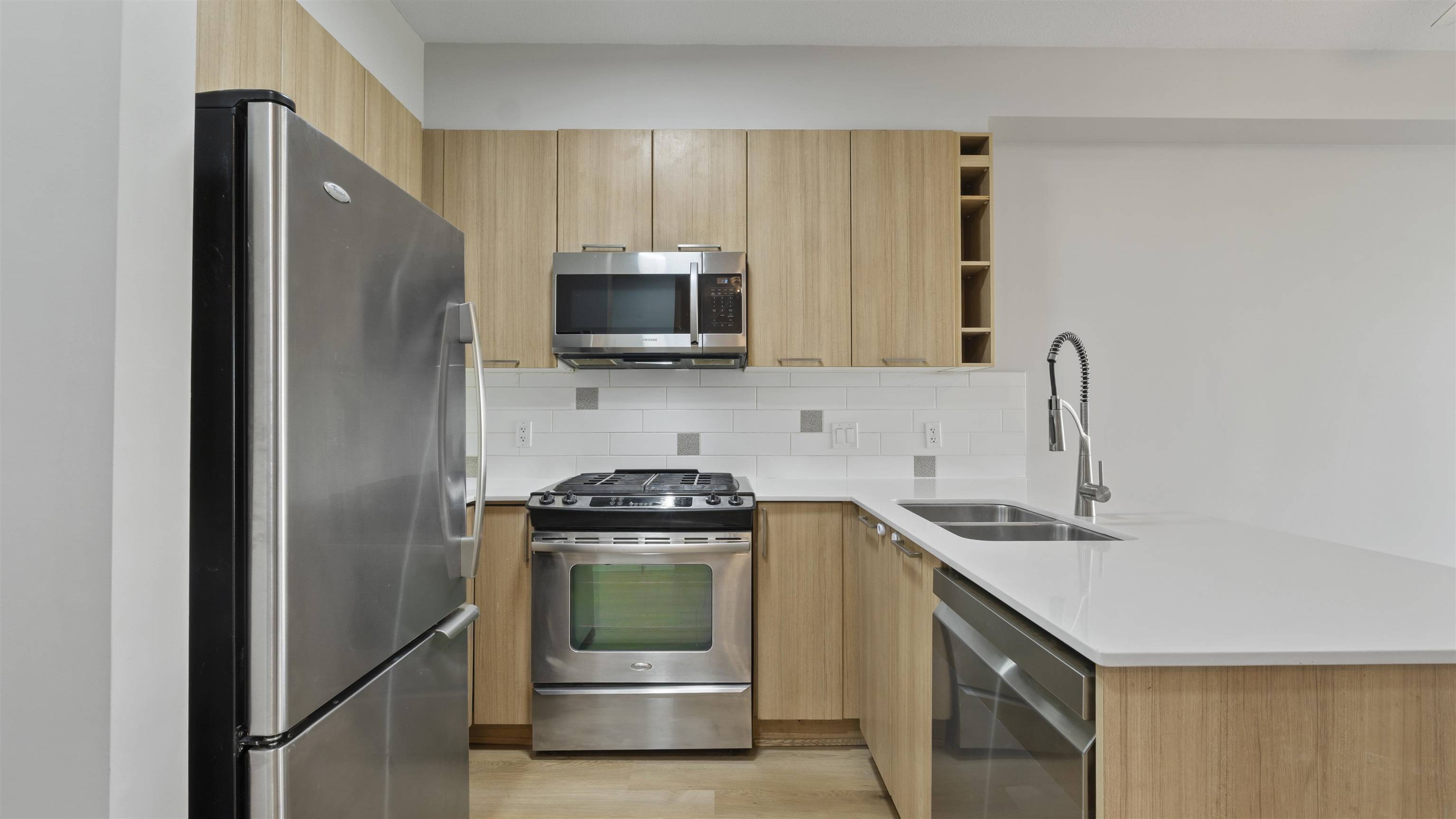 Coquitlam, BC V3B 0H7,1188 Johnson ST #303