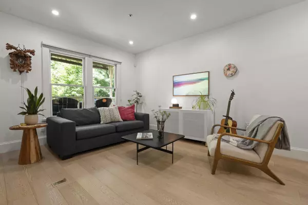 Vancouver, BC V6A 3H9,508 Hawks AVE