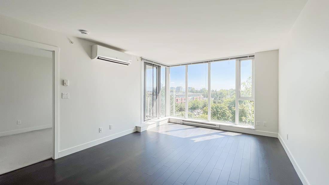 Richmond, BC V6Y 0H6,8288 Granville AVE #810